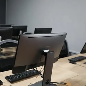 Office Monitor Vtilt